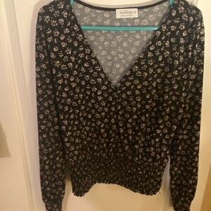Kaileigh Black Floral V-Neck Sweater small
